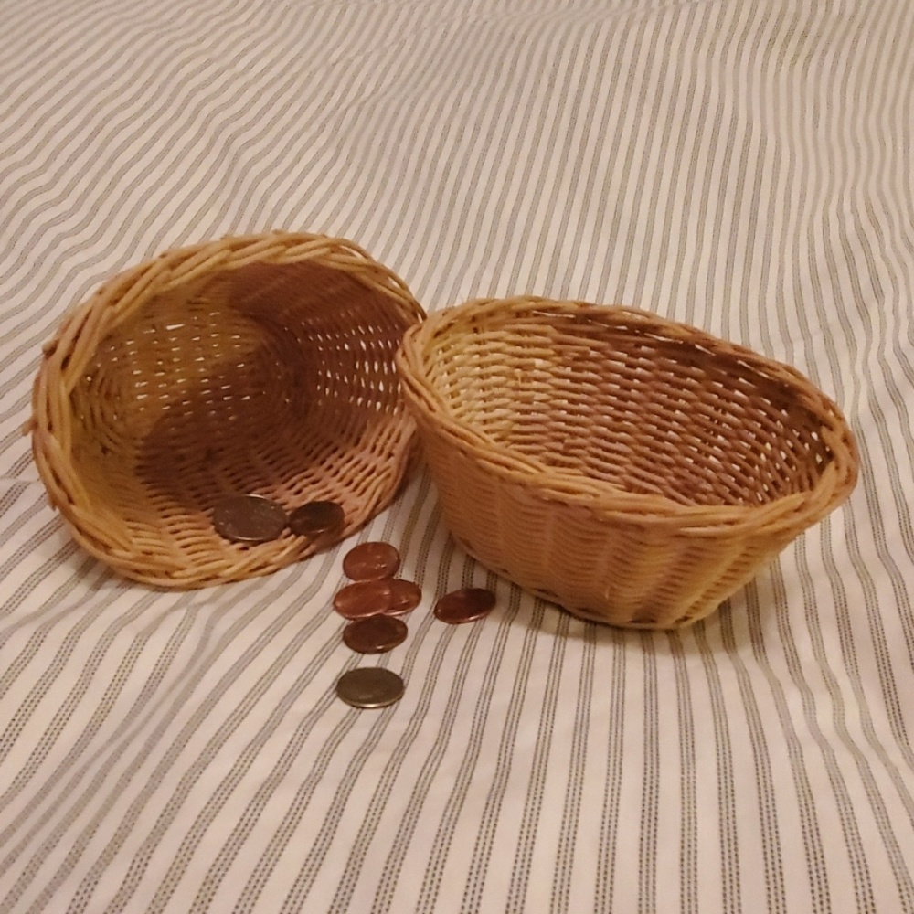 1 set of baskets
